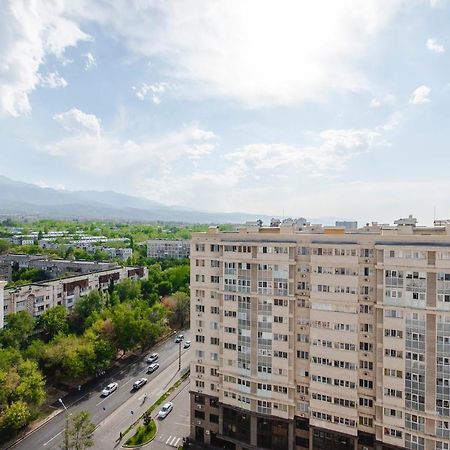 Razmestim В Жк Шахристан На 15 Этаже Almaty Bagian luar foto