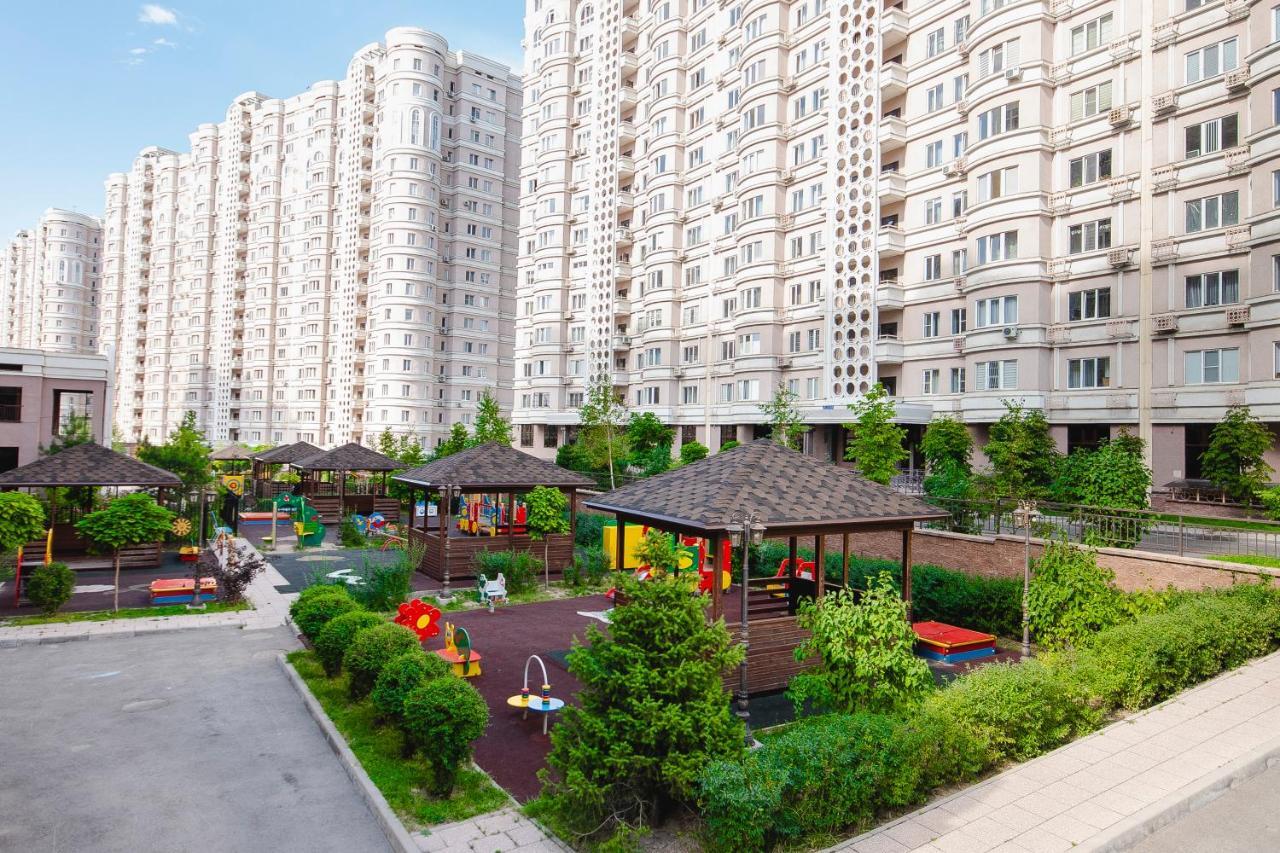 Razmestim В Жк Шахристан На 15 Этаже Almaty Bagian luar foto