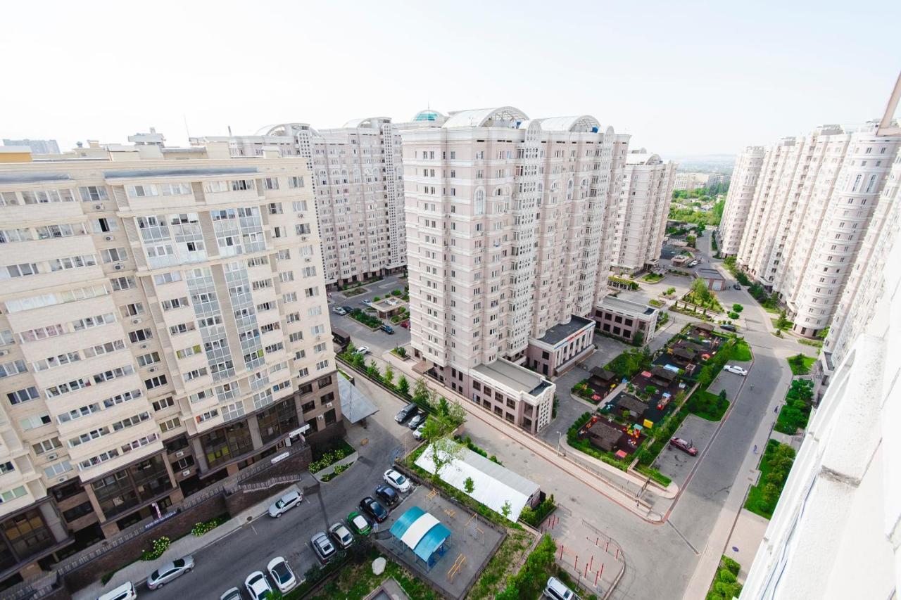 Razmestim В Жк Шахристан На 15 Этаже Almaty Bagian luar foto